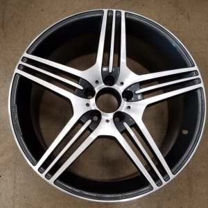 picture of a AMG rim repair from a customer review
